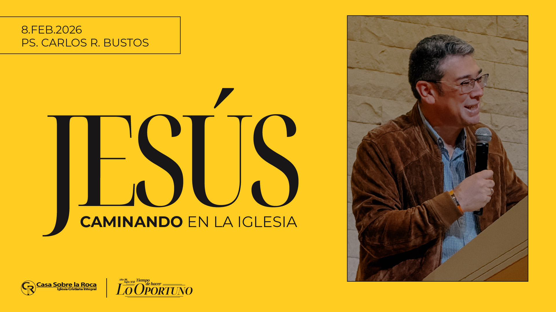 Jesús caminando en la iglesia