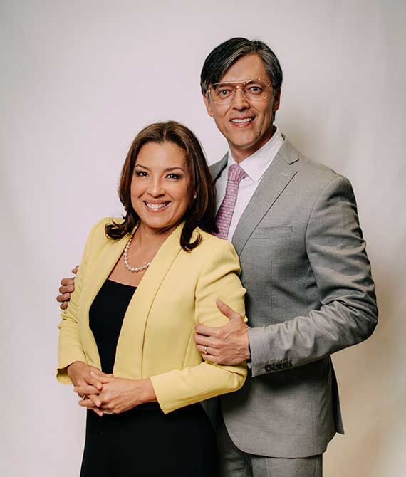 Pst. Guillermo y Adriana Roa